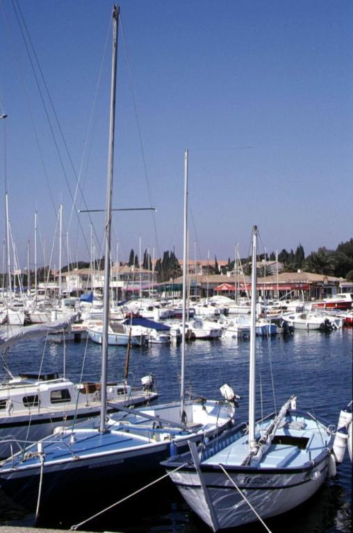 Hotel Merea La Londe-les-Maures Eksteriør billede